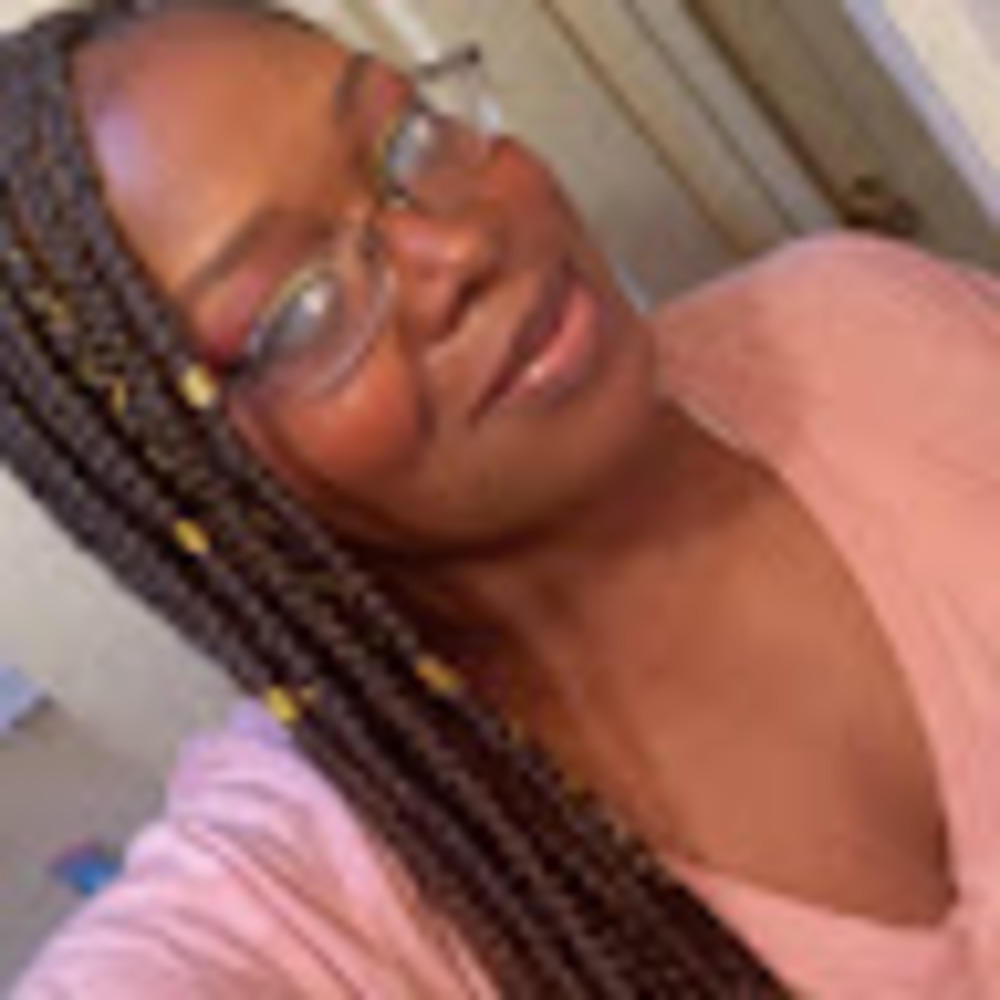 Meet your Posher, Monica